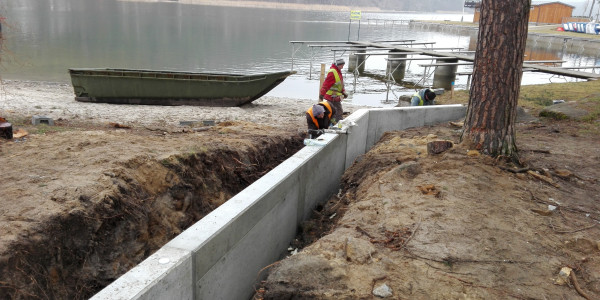 Revitalizace pobřeží Máchova jezera