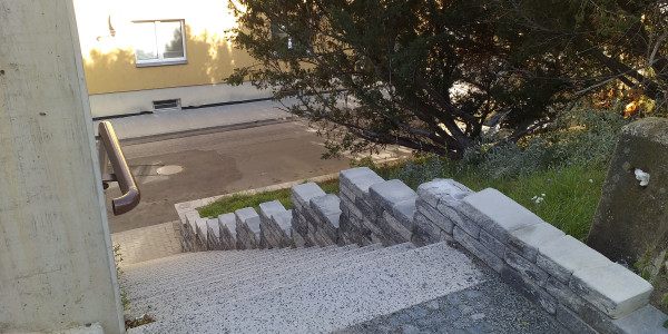 Chrástecká ul. - zajištění havarijního stavu opěrné zdi.