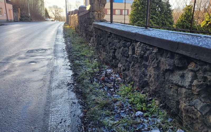 Opěrná zeď ul. Ptácká, Mladá Boleslav