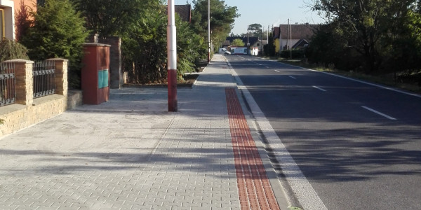 Chodníky Bezděčín