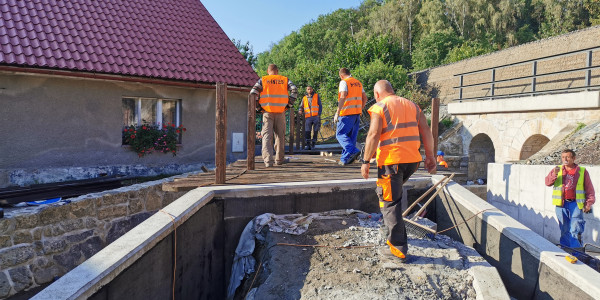 Podchod pod tratí Podlázky, MB