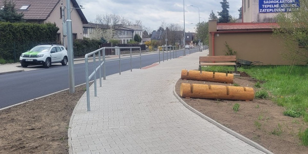 Rekonstrukce ulice Pražskáv Bezděčíně - IIetapa vč. cyklostezky