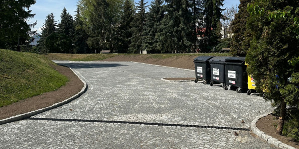 Oprava povrchu komunikací v parku za Mírovým náměstím
