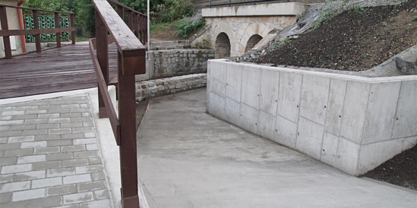 Podchod pod tratí Podlázky, MB