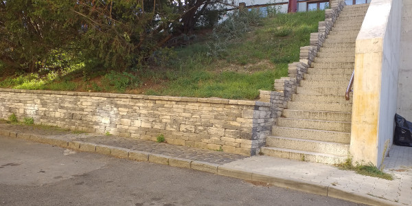 Chrástecká ul. - zajištění havarijního stavu opěrné zdi.