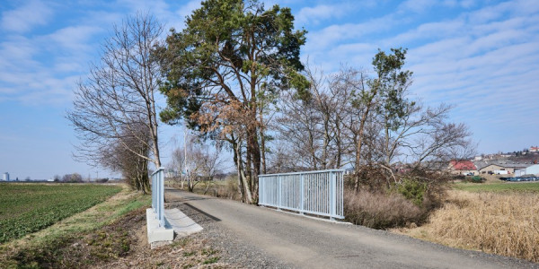 Cyklostezka na bývalé dráze, Dobrovice