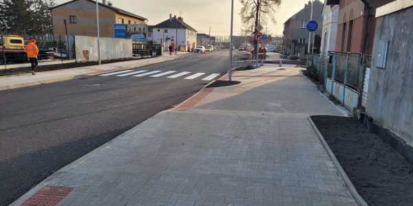 Rekonstrukce ulice Pražská v Bezděčíně - II. etapa, vč. cyklostezky
