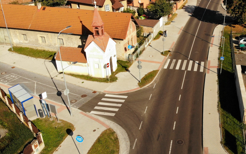 Rekonstrukce ulice Pražská v Bezděčíně - II. etapa, vč. cyklostezky