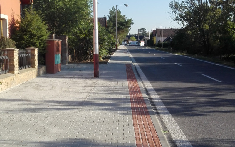 Chodníky Bezděčín