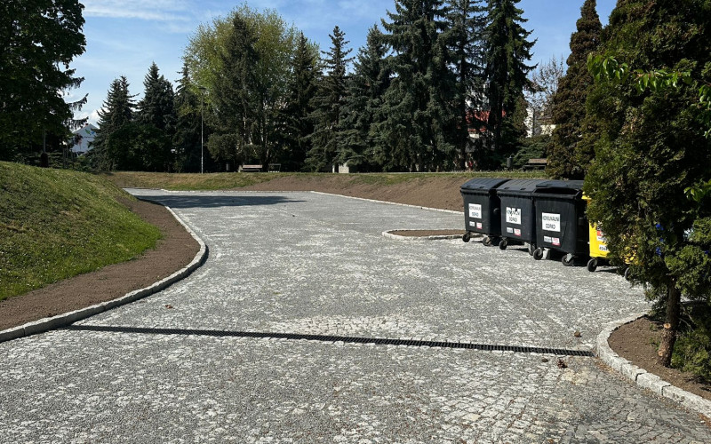 Oprava povrchu komunikací v parku za Mírovým náměstím