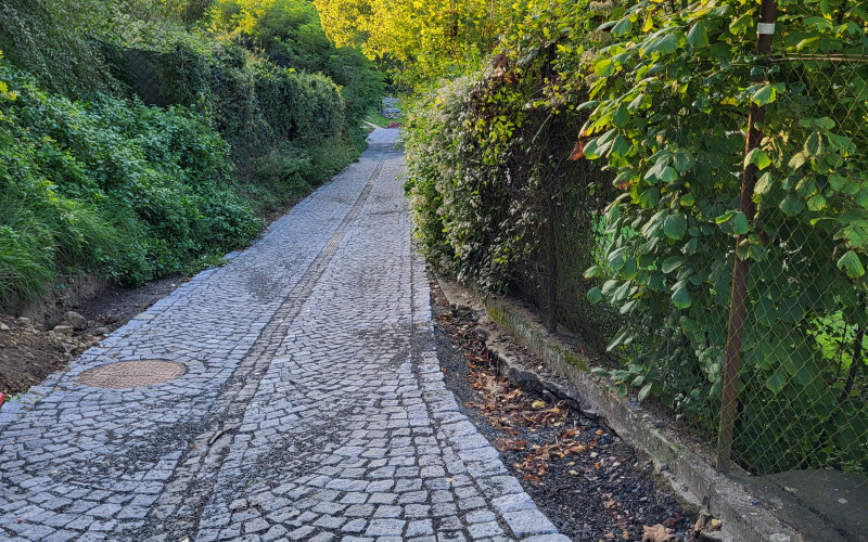 Komunikace nad kostelem, Krnsko