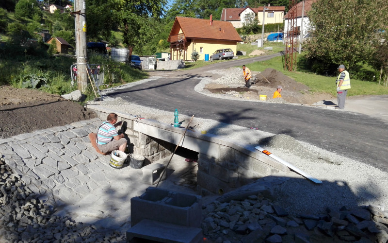 Podlázky, zkapacitnění propustku